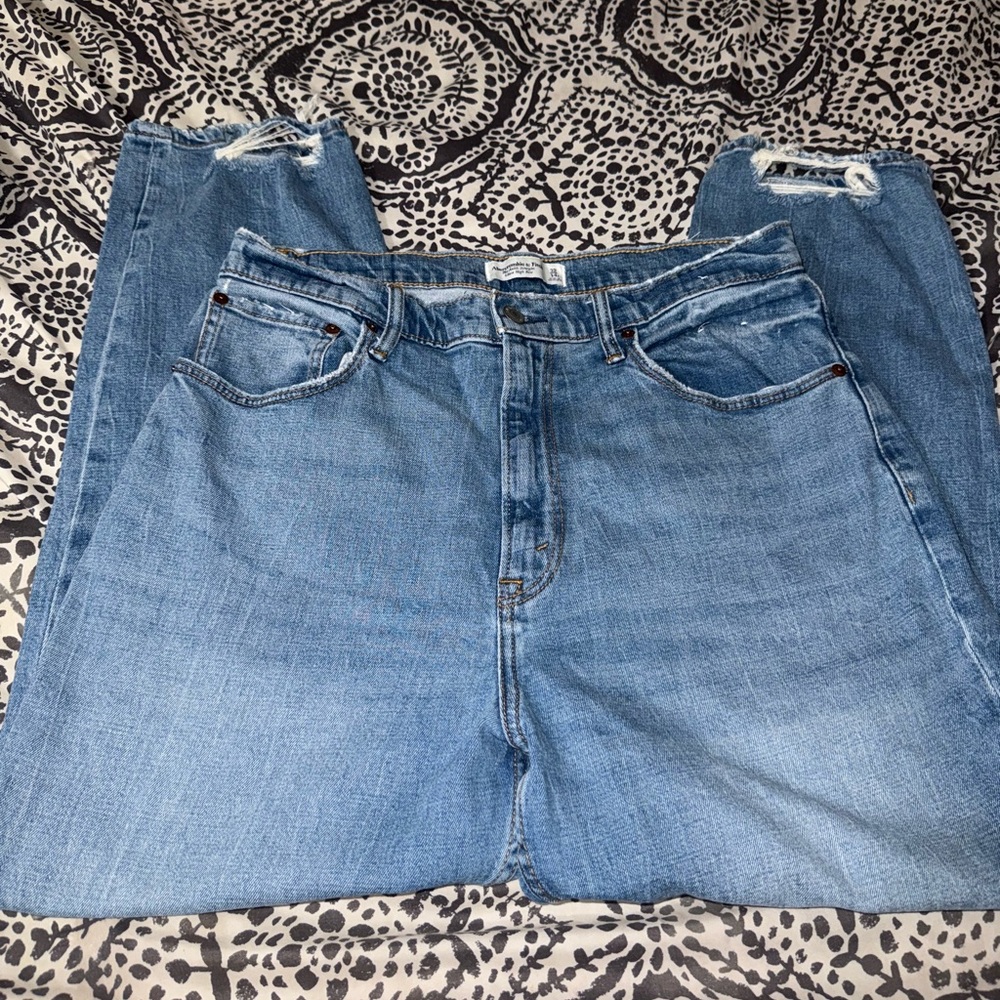 Abercrombie ankle straight ultra high rise